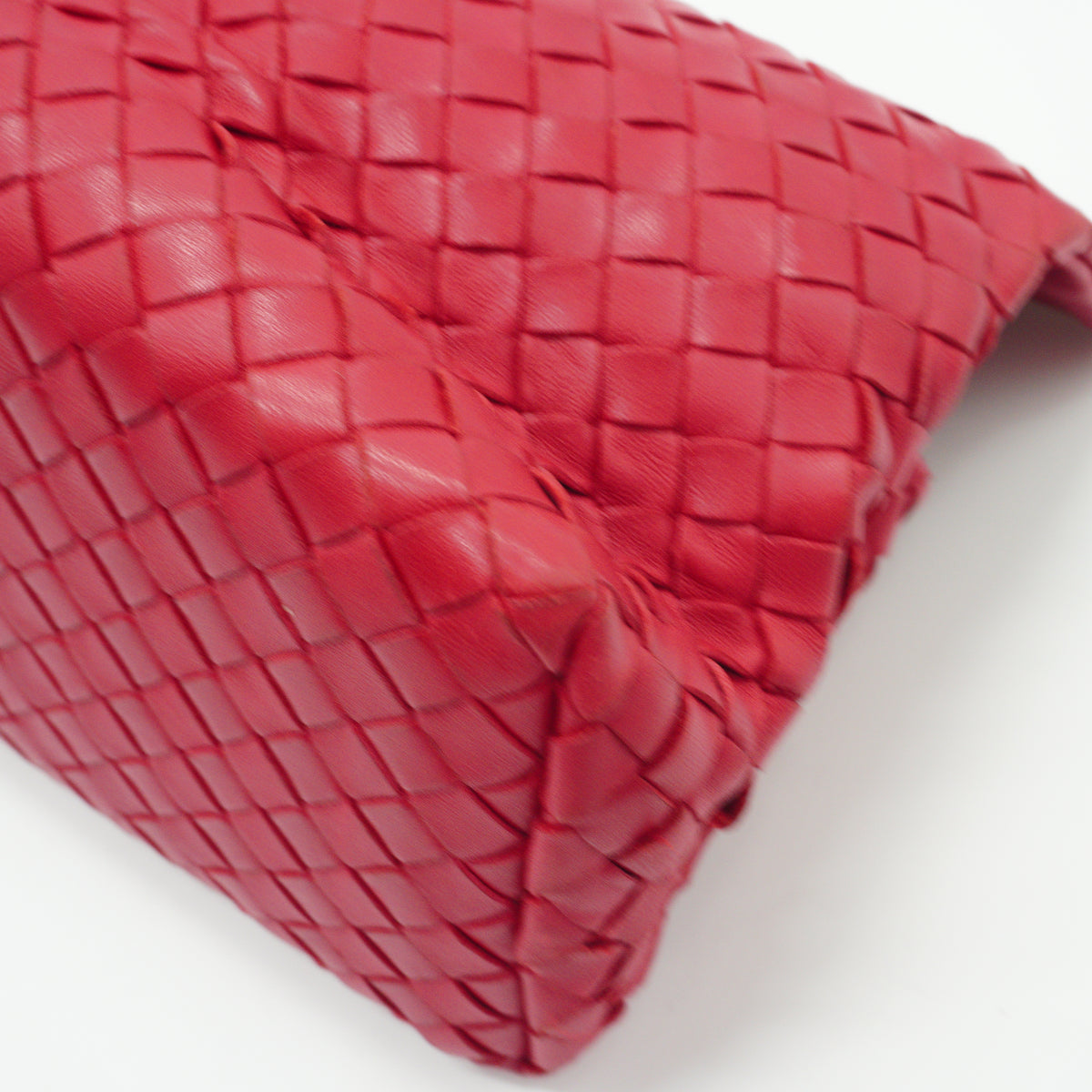 Bottega Veneta	Nappa Intrecciato Flap Clutch Bag Rosa shock GHW