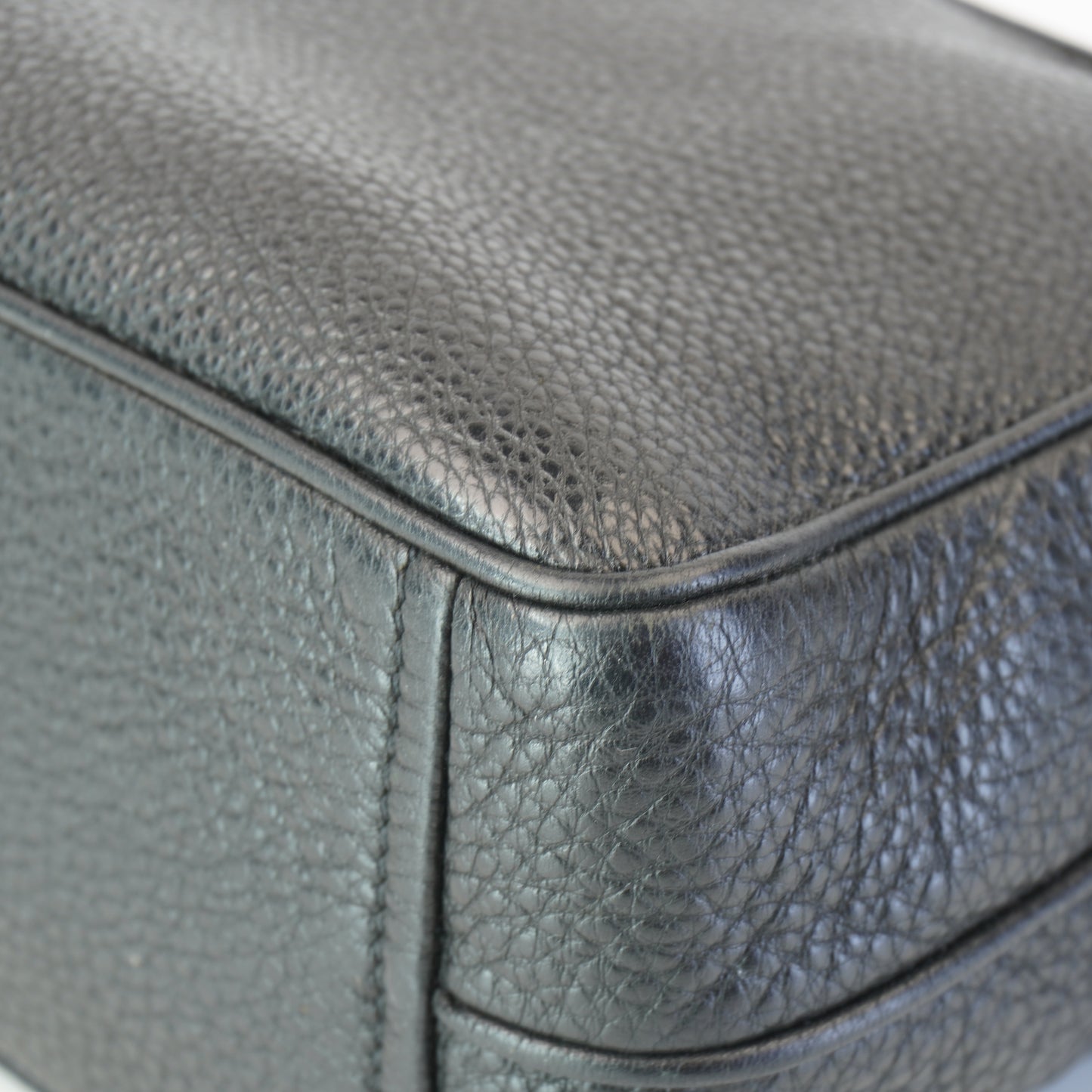 Prada Vintelo Daino Cambag Black