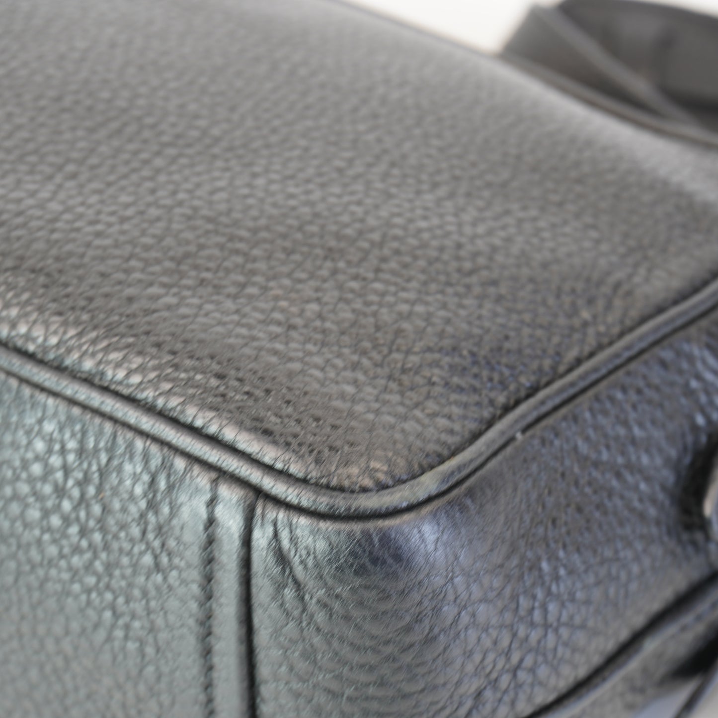 Prada Vintelo Daino Cambag Black