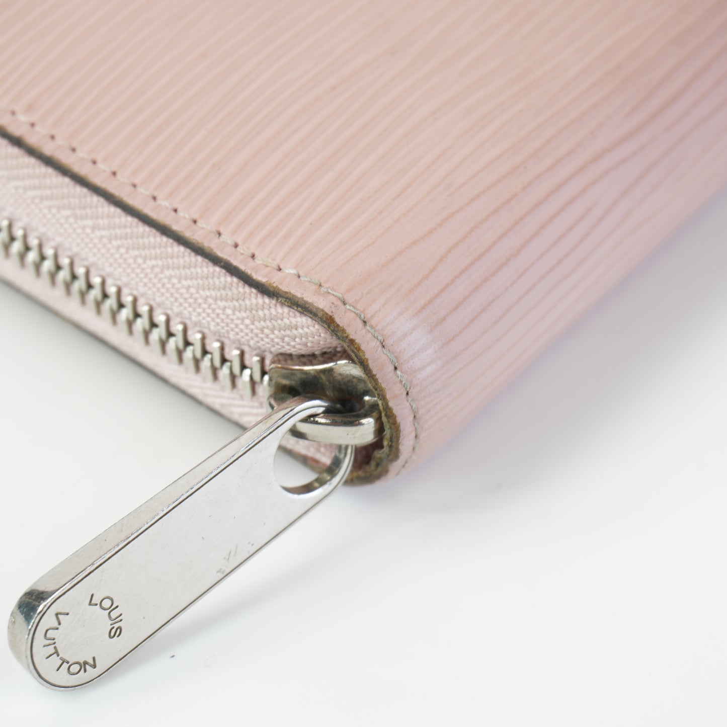 Louis Vuitton	Pink Epi Zipper Wallet