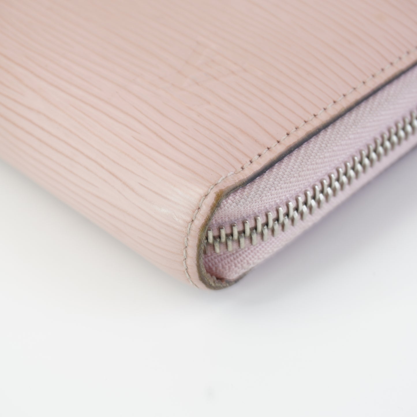 Louis Vuitton	Pink Epi Zipper Wallet