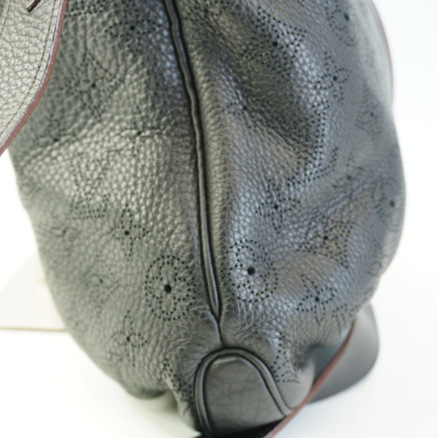 Louis Vuitton	Selene MM Black SHW