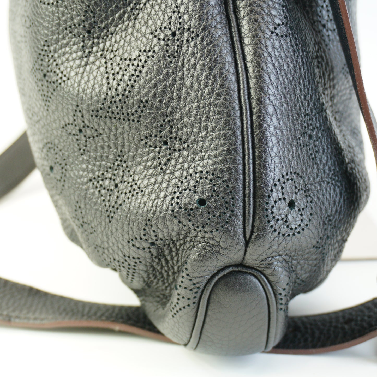 Louis Vuitton	Selene MM Black SHW