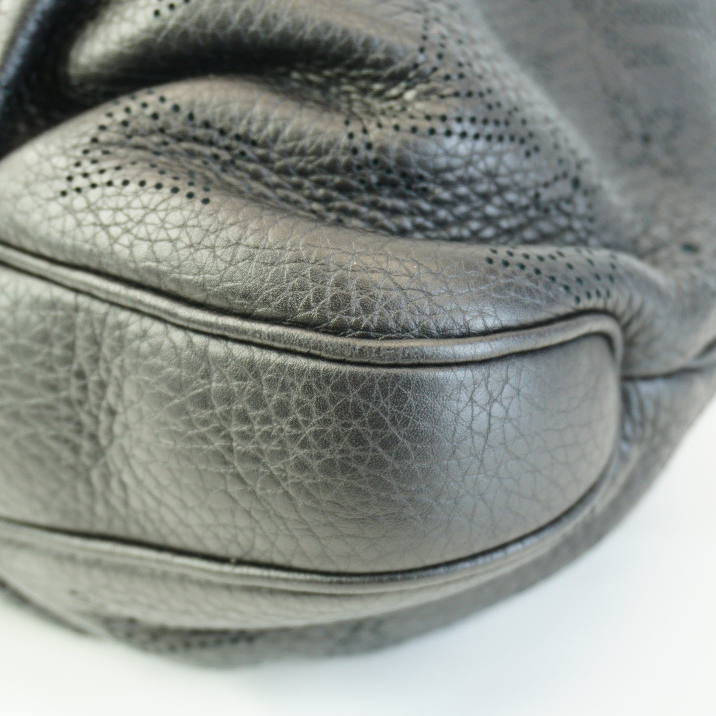Louis Vuitton	Selene MM Black SHW