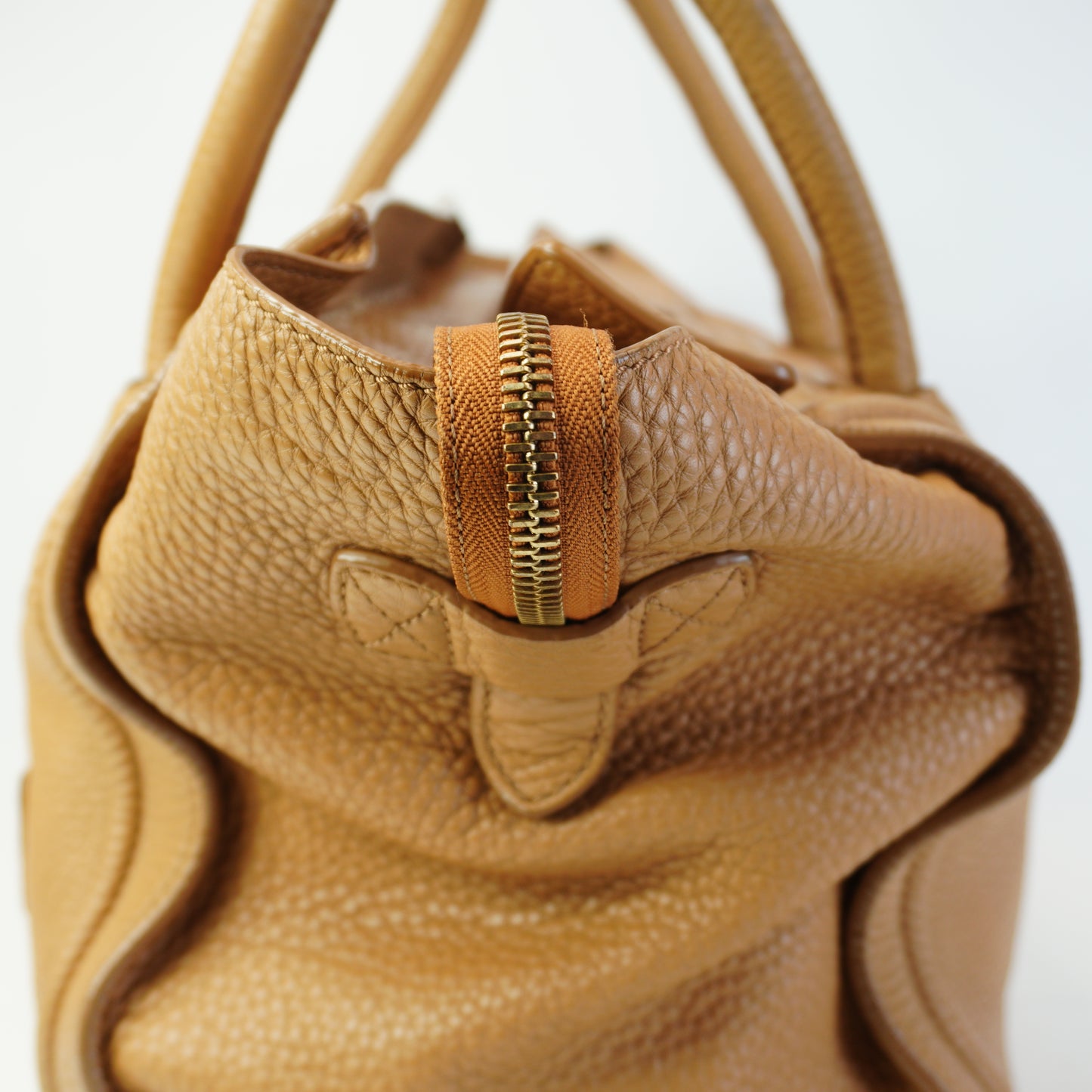 Celine	Luggage  Tote Brown Medium GHW