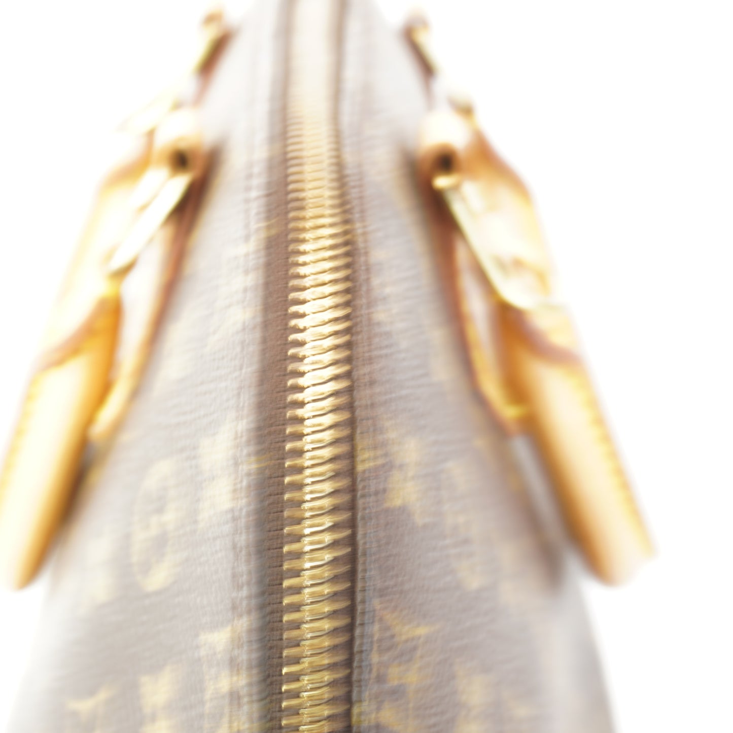 Louis Vuitton	Alma PM