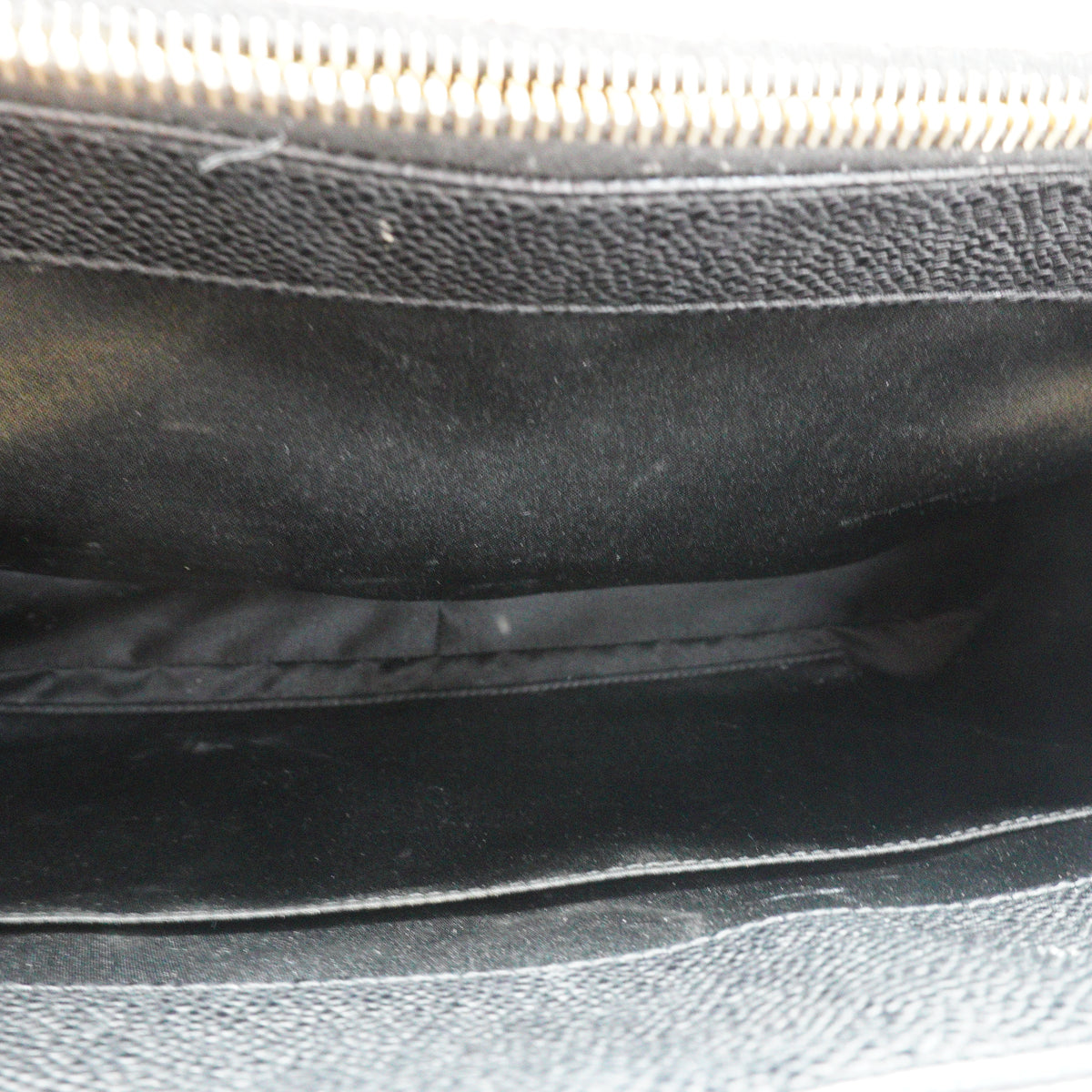 Chanel	GST Medium Grand Shopping tote Black GHW