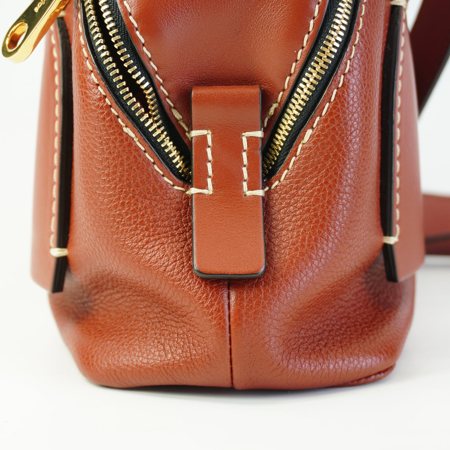 Chloe Small Daria Leather Bag In brown GHW
