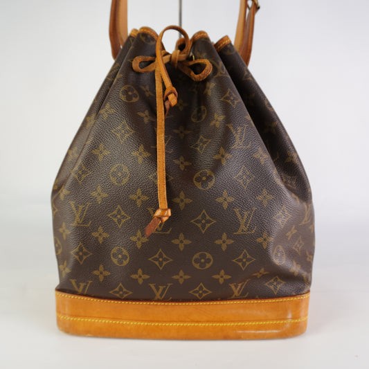 Louis Vuitton	Bucket Mono