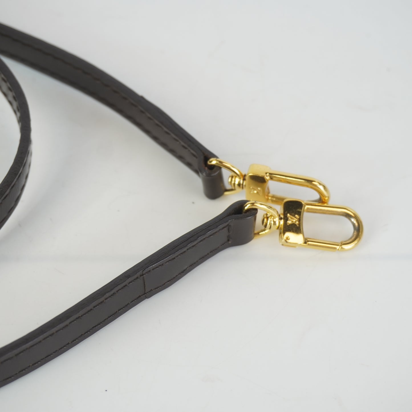 Louis Vuitton	Alma BB Damier Ebene Canvas GHW