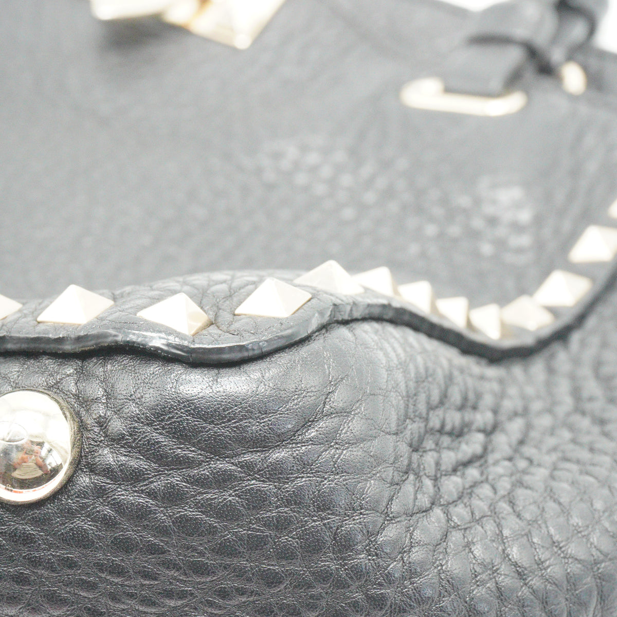 Valentino Garavani Rockstud Bag Black Medium SHW