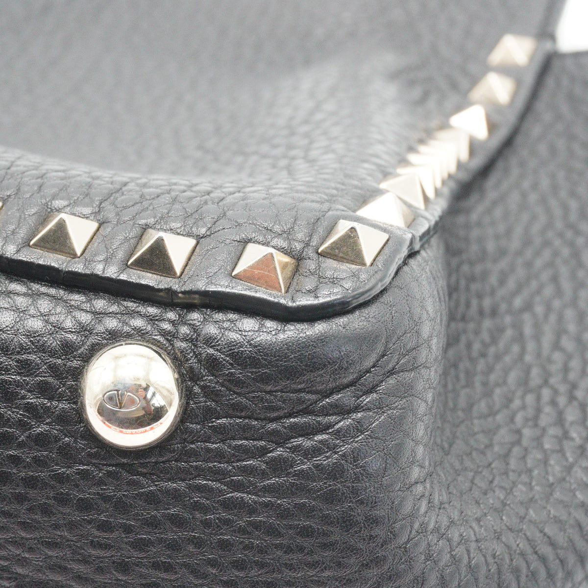 Valentino Garavani Rockstud Bag Black Medium SHW