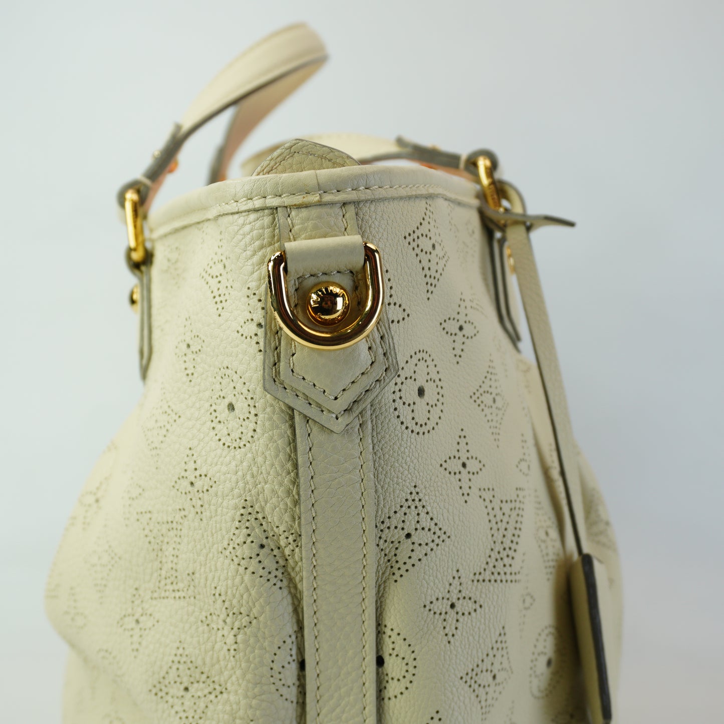 Louis Vuitton	Mono Mahina Stellar White MediumGHW