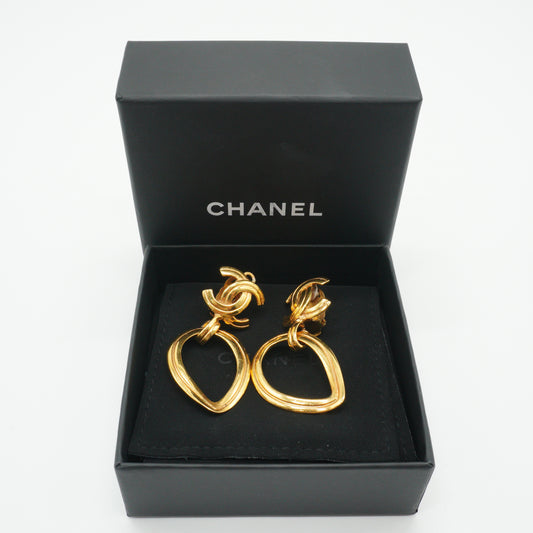 Chanel Pre-Owned 1996 CC Dangle Clip-On Earrings