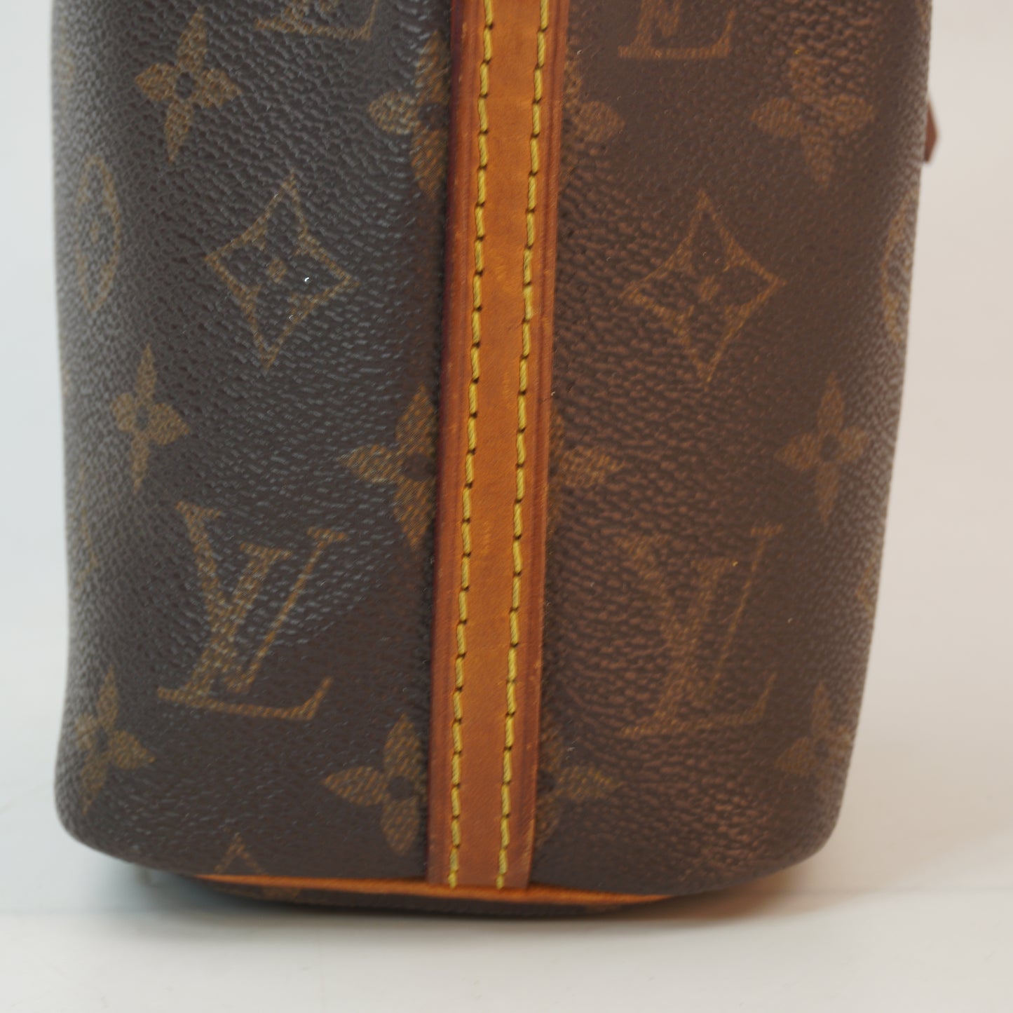 Louis Vuitton	Nono Noe GHW