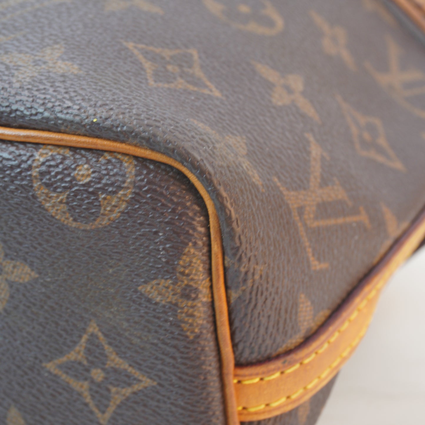 Louis Vuitton	Nono Noe GHW