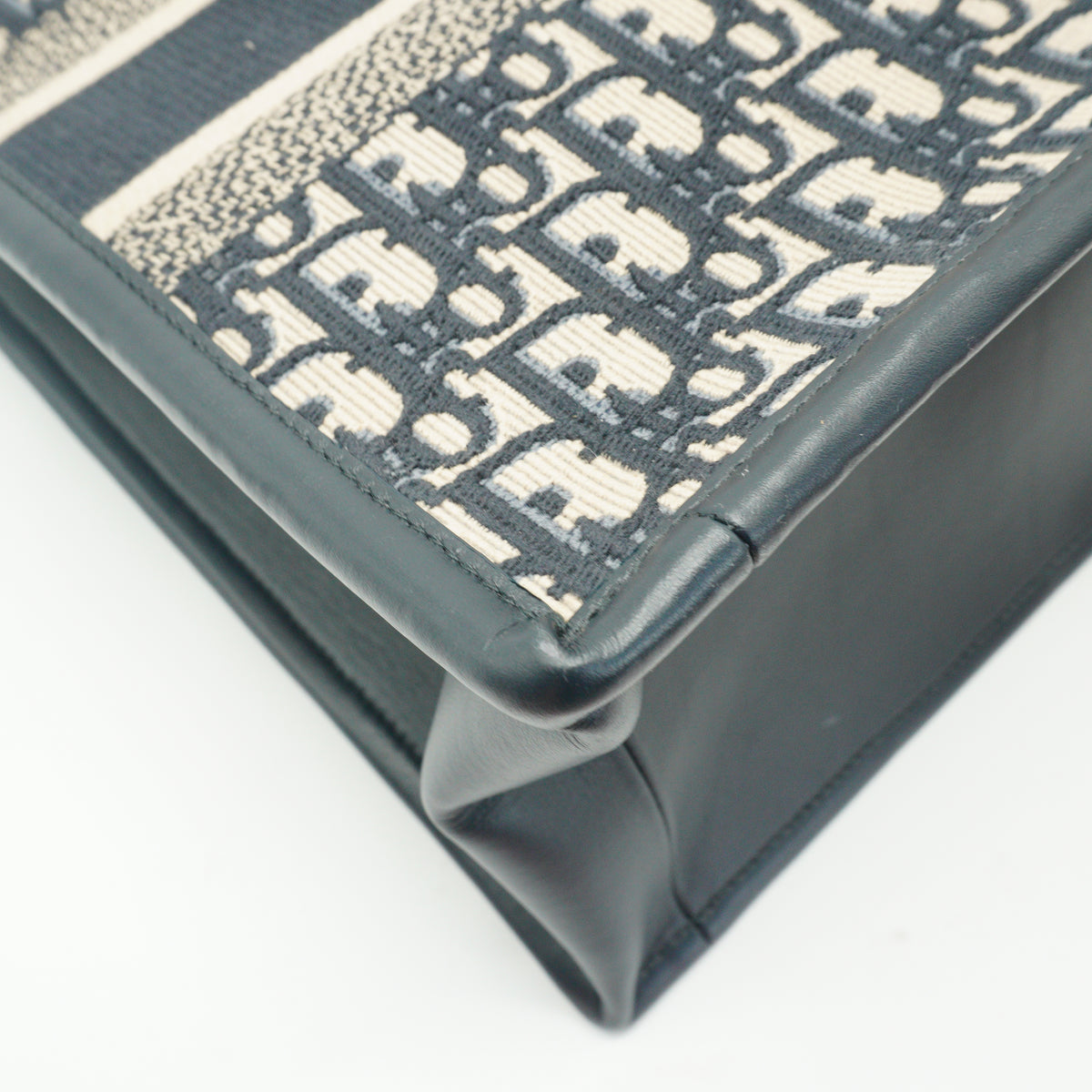 Dior	Book Tote in Blue Dior Oblique Embroidery Calfskin GHW