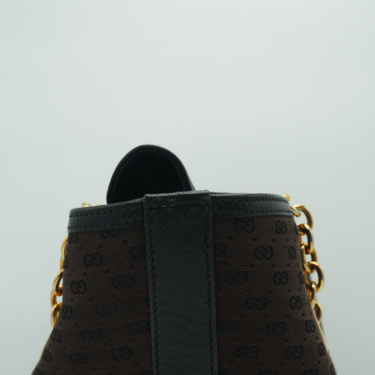 Gucci	Micro GG Supreme Bucket Bag Brown GHW