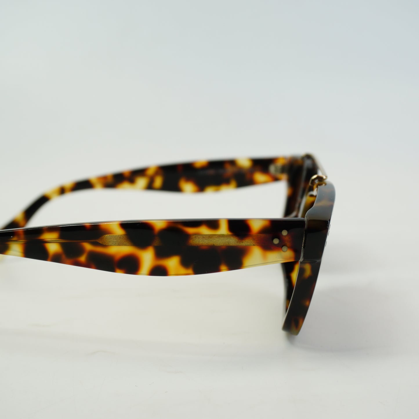 Celine	CL 41077A bridge tortoise shell Shades