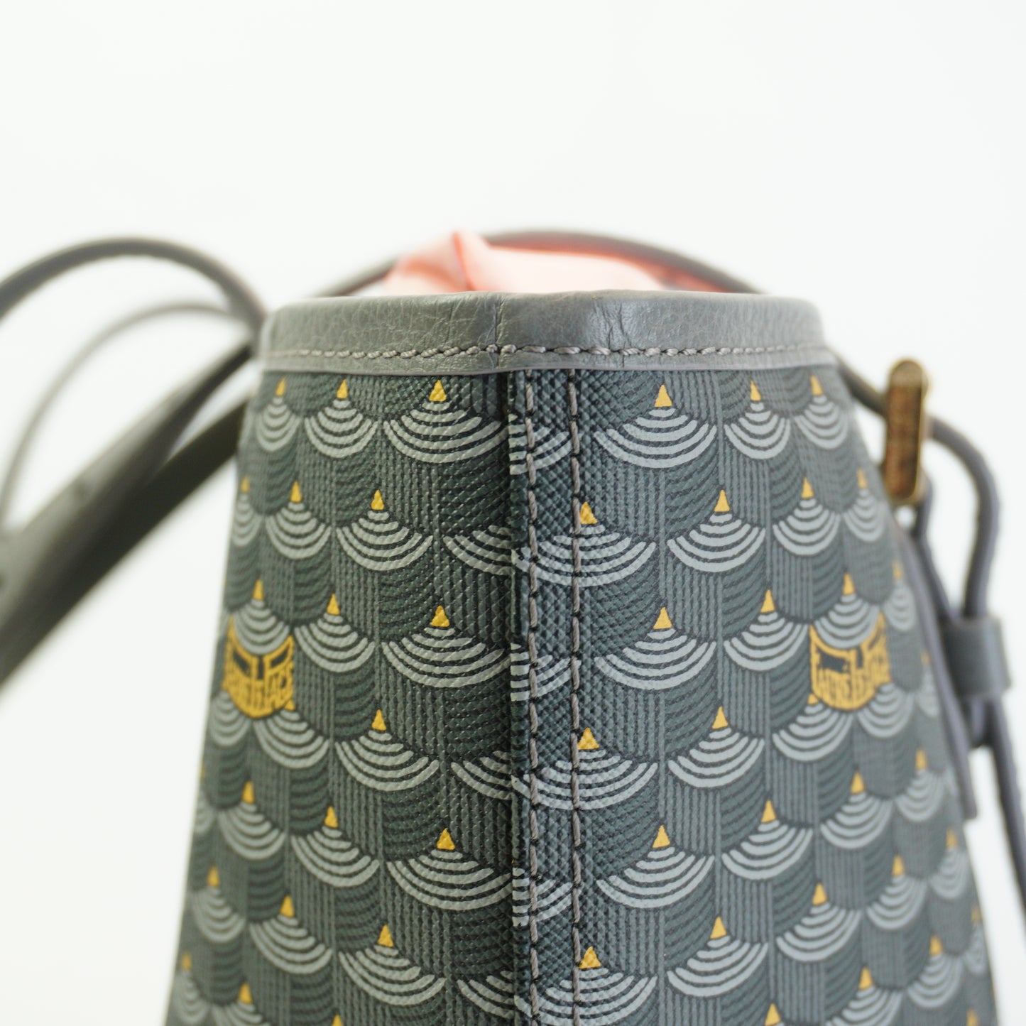 FLP	Daily Battle 27 Tote Bag GHW