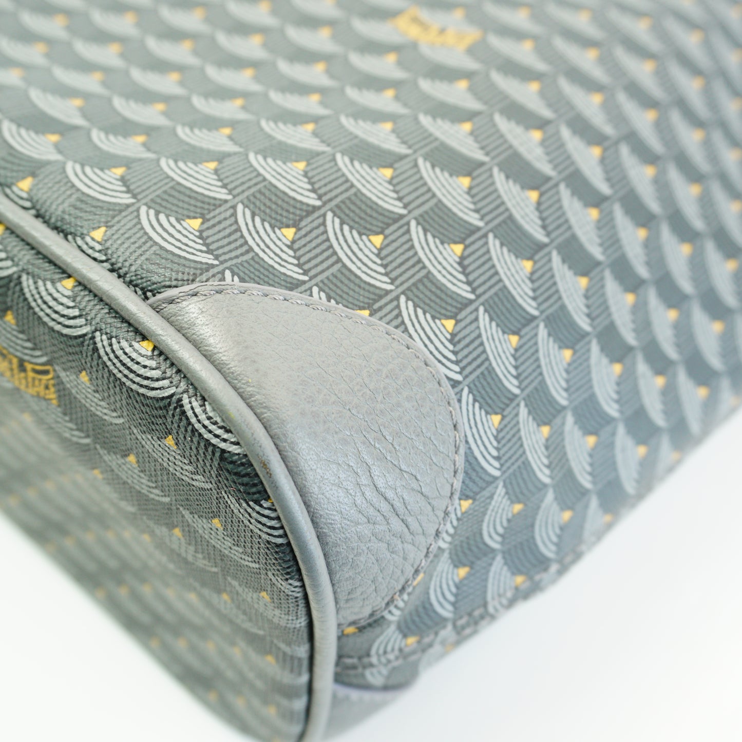 FLP	Daily Battle 27 Tote Bag GHW