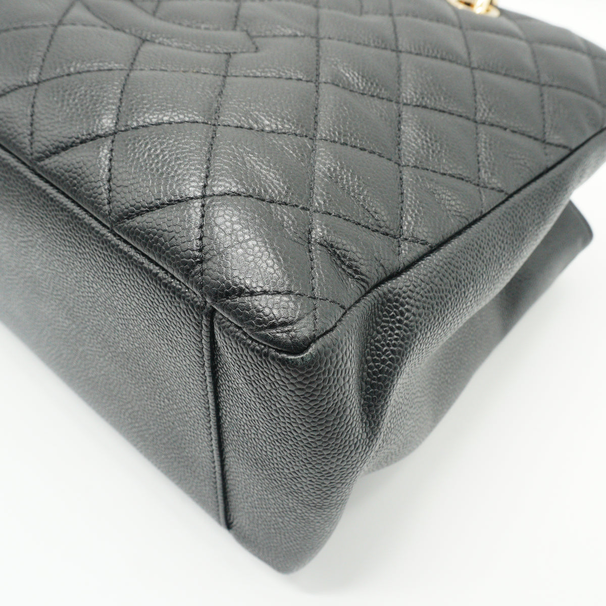 Chanel	Grand Shopping Tote Medium Black GHW