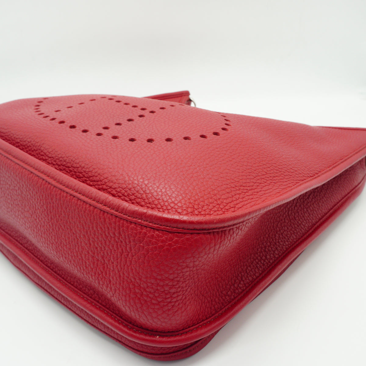 Hermes	Evelyn Red Crossbody Bag Red Medium SHW