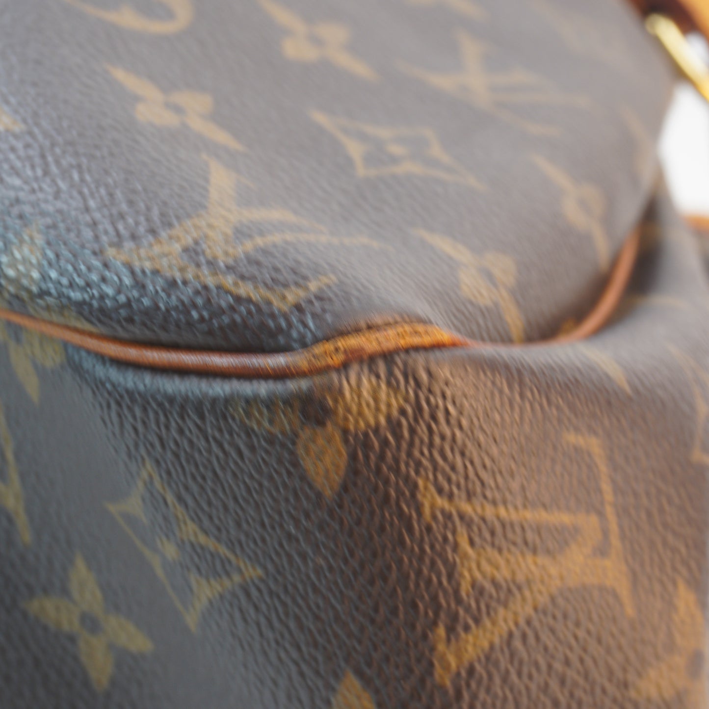 Louis Vuitton	Batignolles Horizontal GHW Large