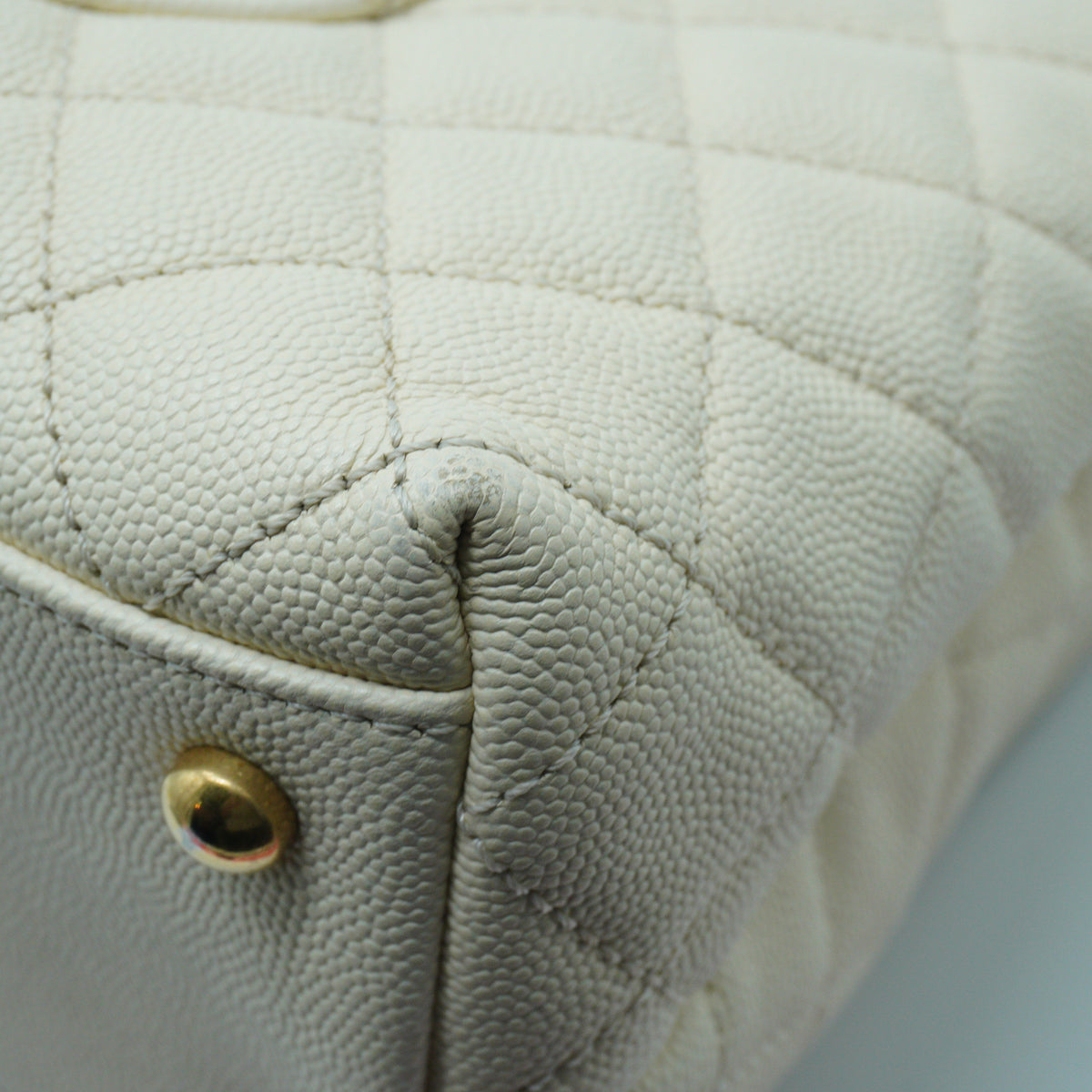 Chanel Coco Handle Flap Bag Medium GHW