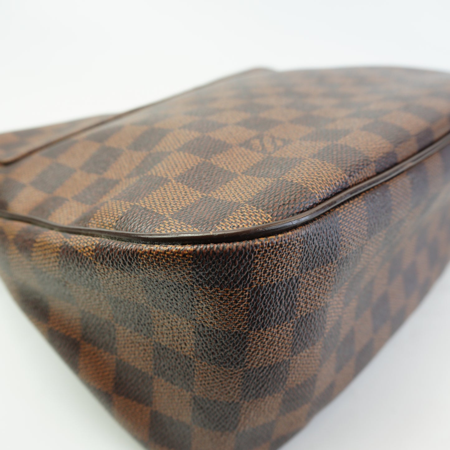 Louis Vuitton	Besace Rosebery GHW Medium