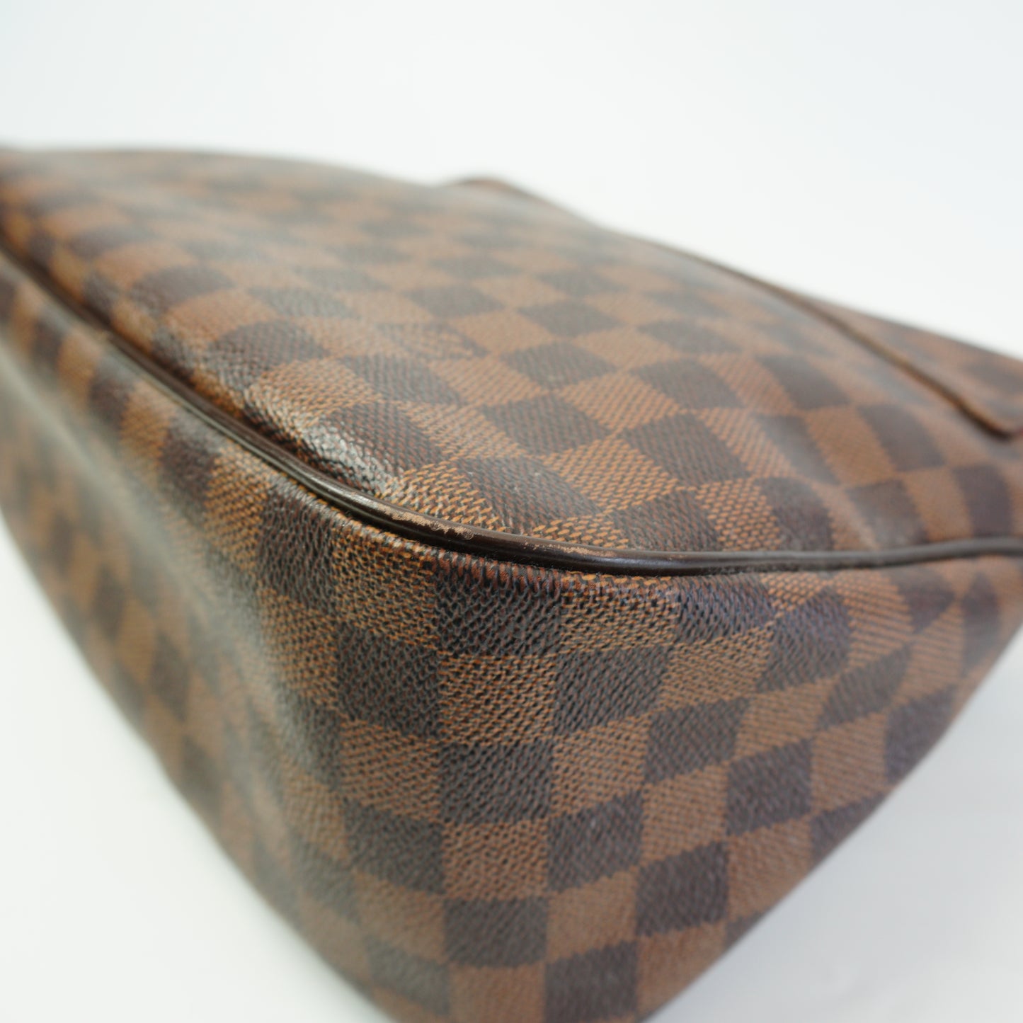Louis Vuitton	Besace Rosebery GHW Medium