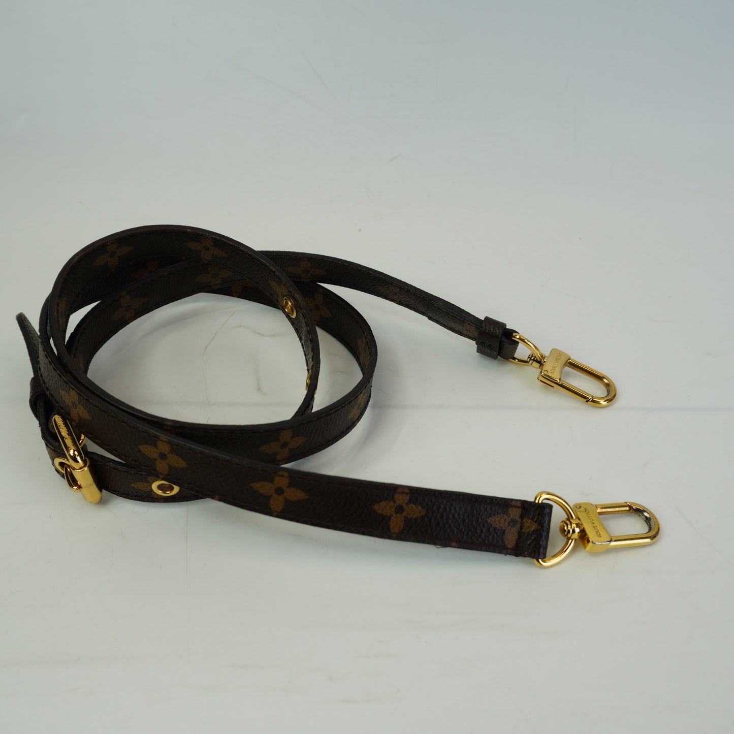 Louis Vuitton	Patches Pochette Metis GHW Small
