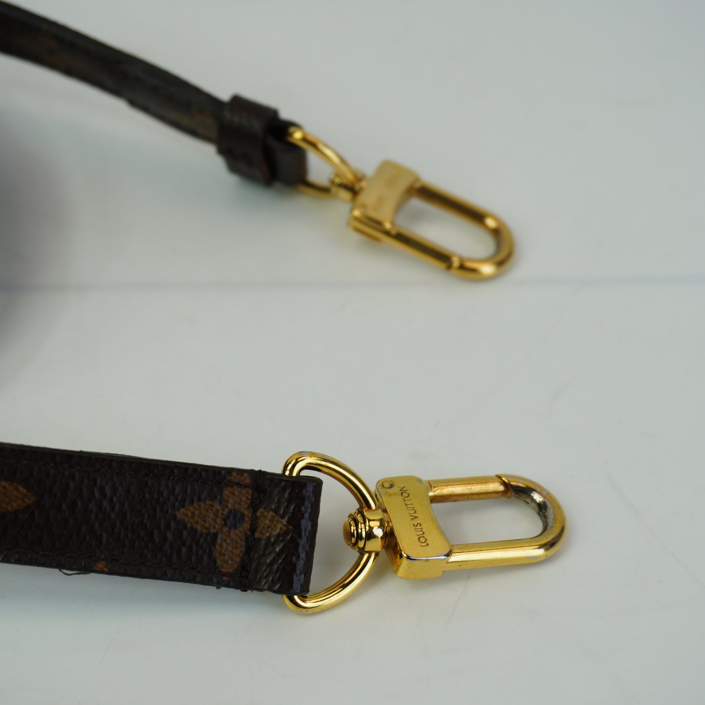 Louis Vuitton	Patches Pochette Metis GHW Small