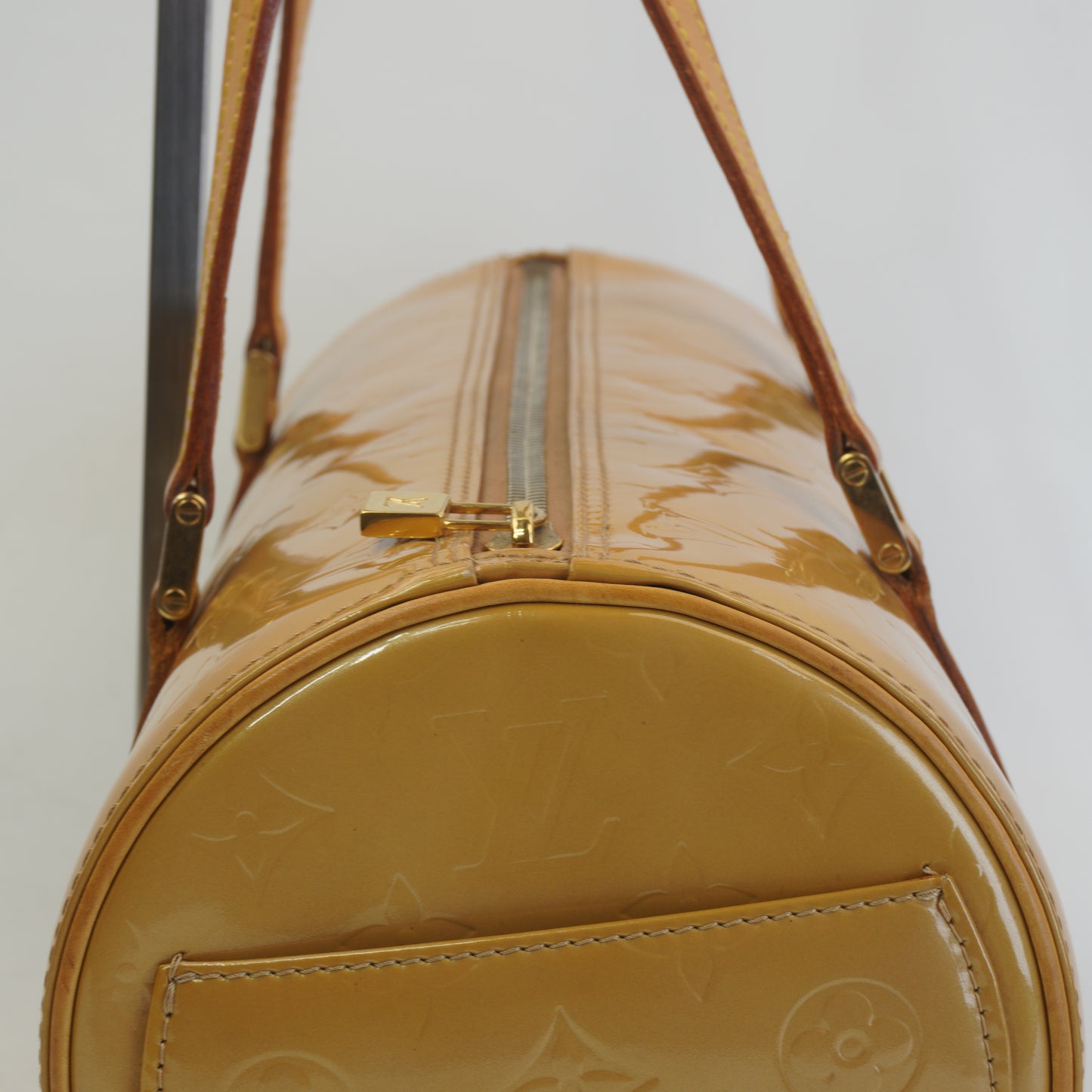 Louis Vuitton	Papillon Patent GHW Medium