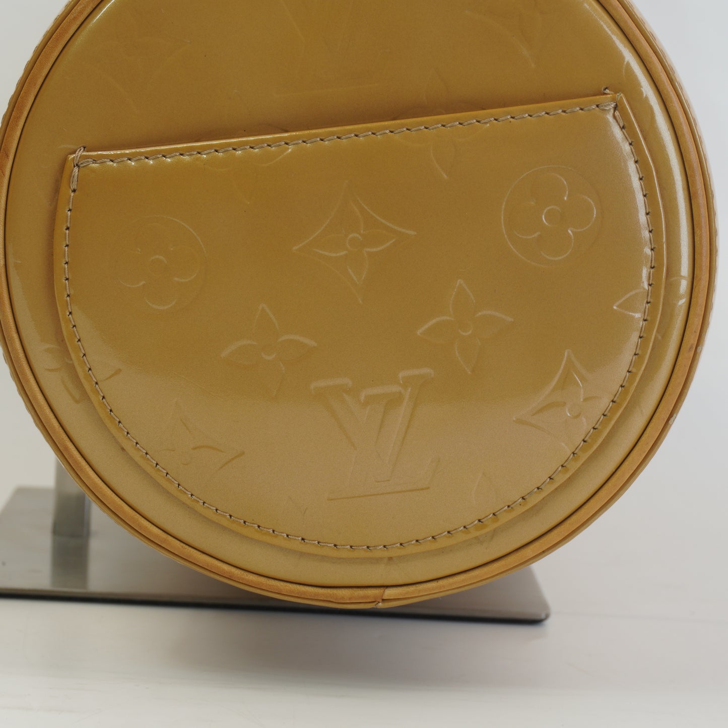 Louis Vuitton	Papillon Patent GHW Medium