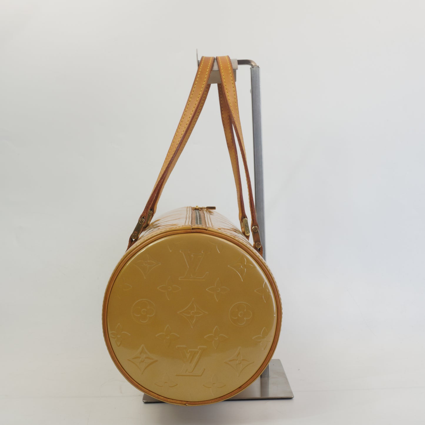 Louis Vuitton	Papillon Patent GHW Medium