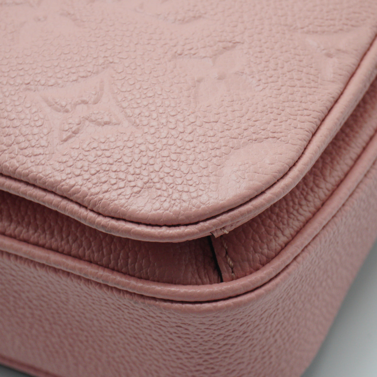 Louis Vuitton Pochette Metis MM Mono Empreinte Pink GHW