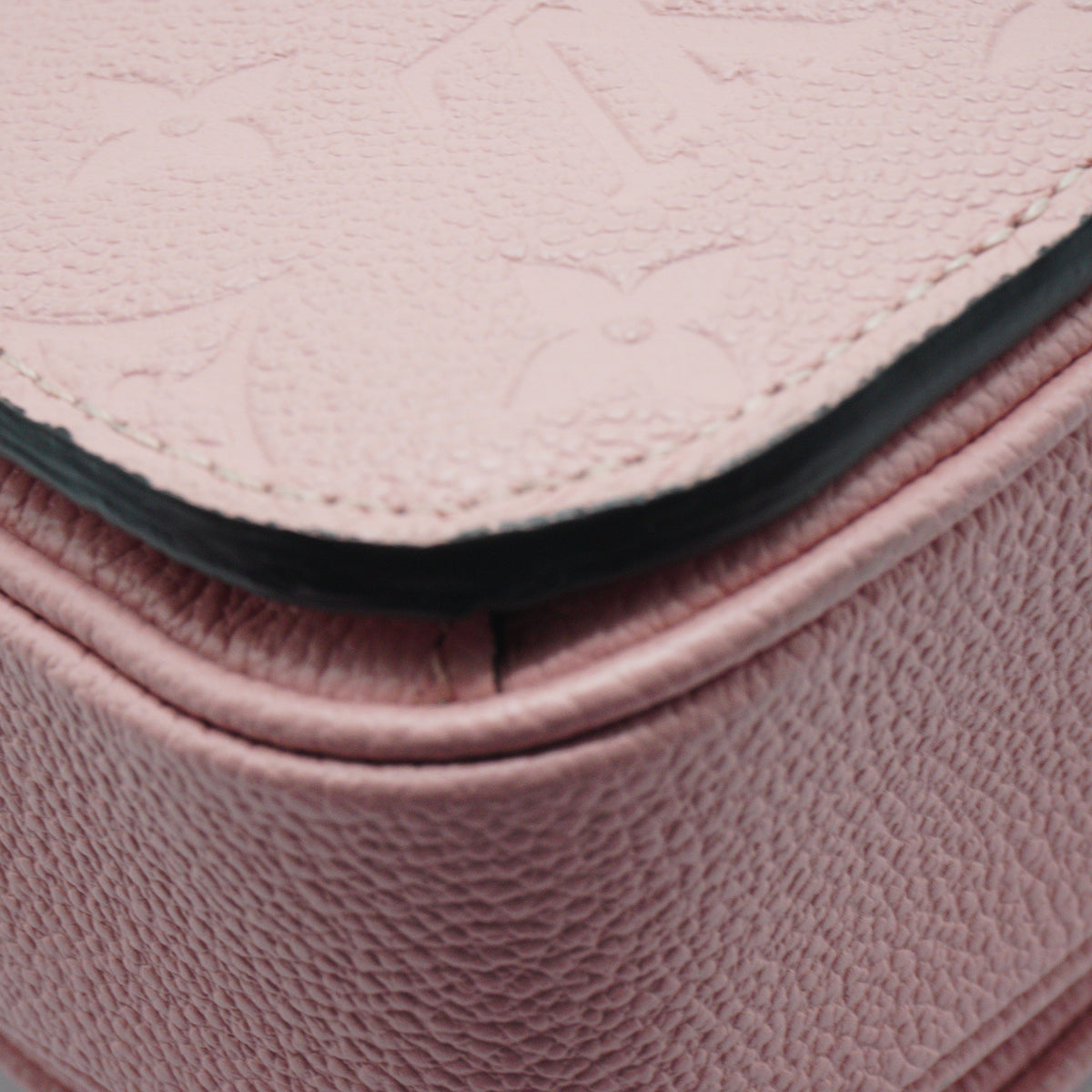 Louis Vuitton Pochette Metis MM Mono Empreinte Pink GHW