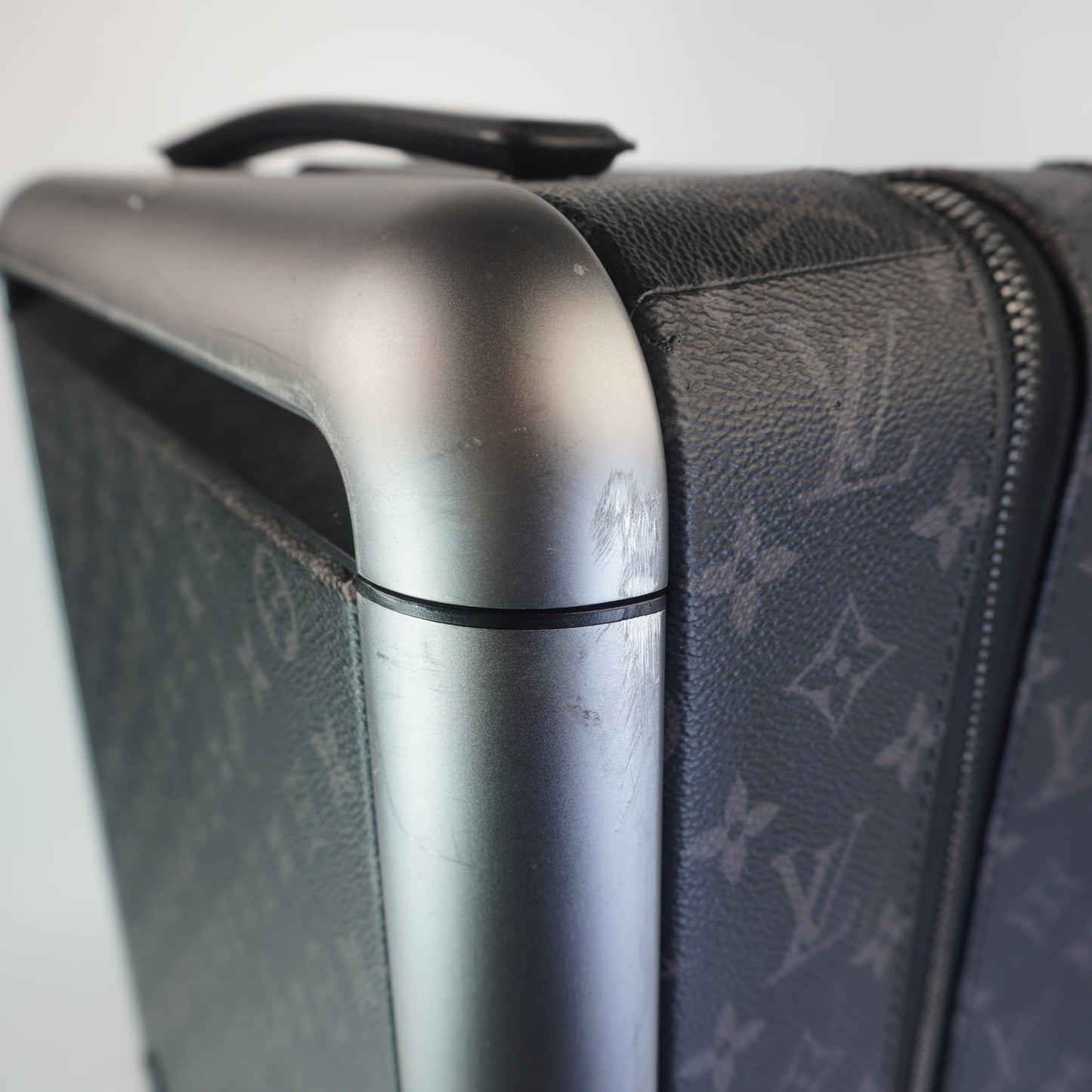 Louis Vuitton	Horizon 70 Black Monogram