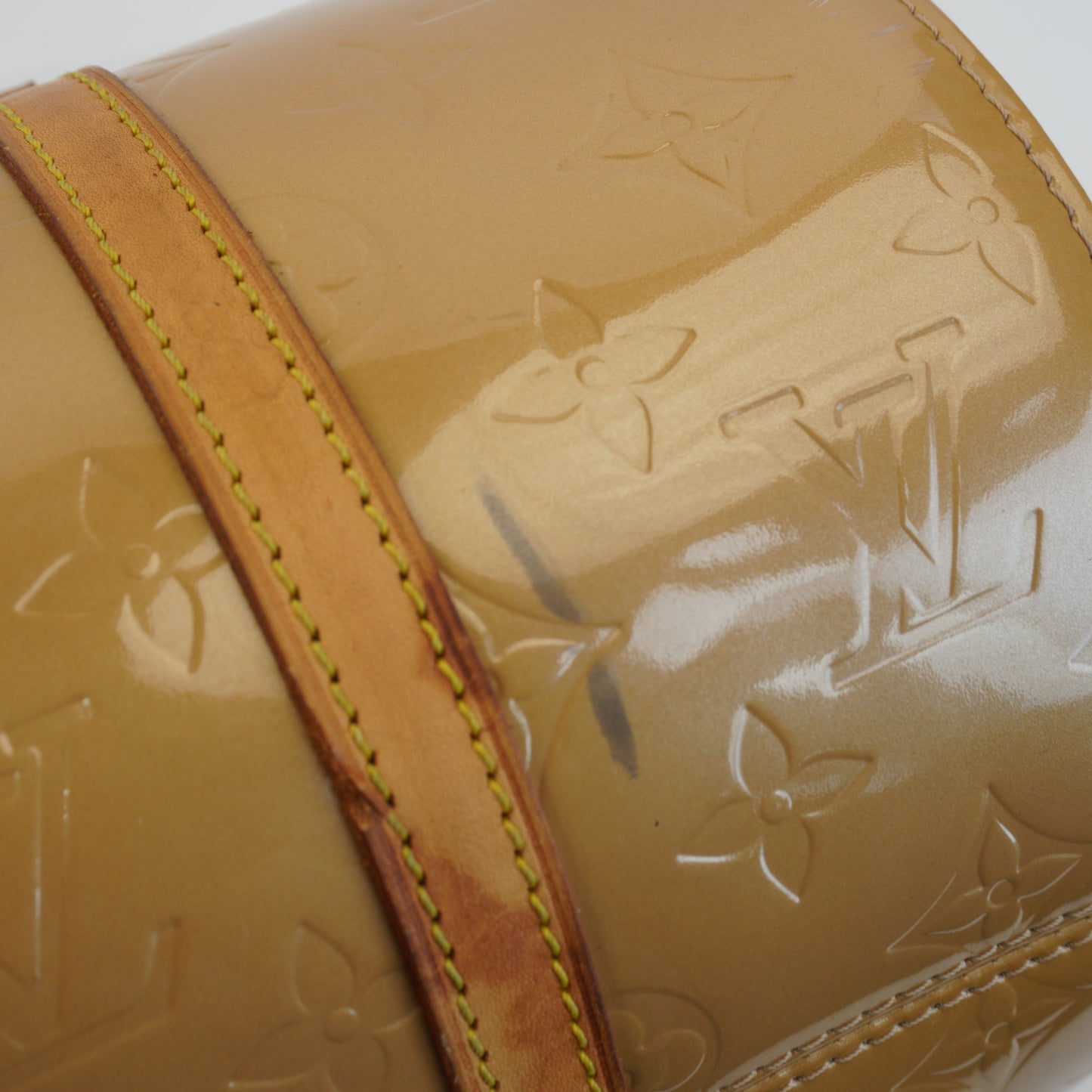 Louis Vuitton	Papillon Patent GHW Medium