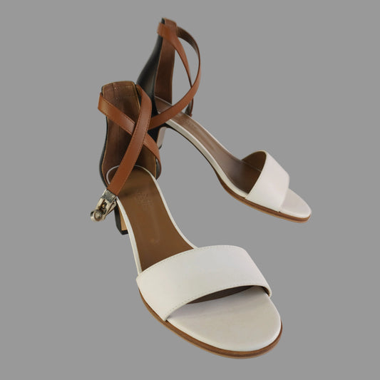 Hermes	Shoes White size 37.5