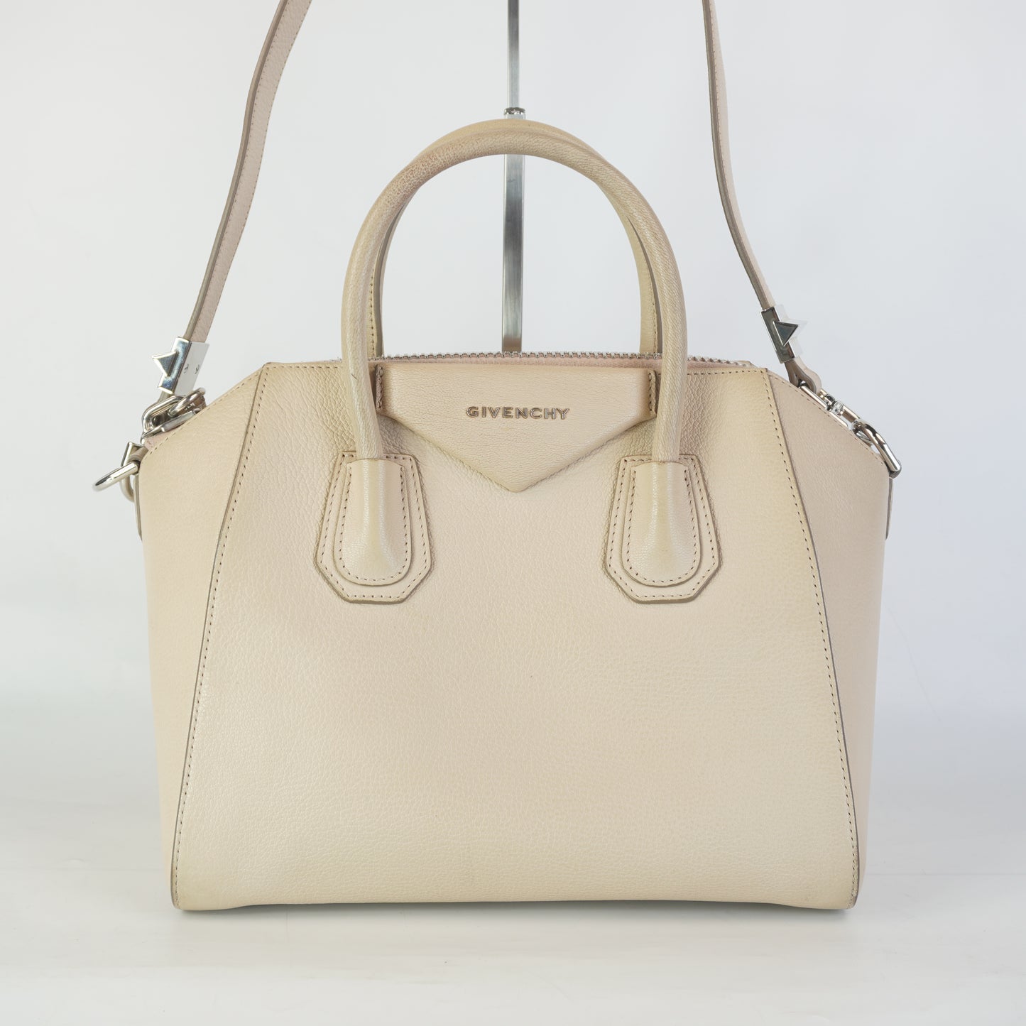 Givenchy Antigona SHW Medium
