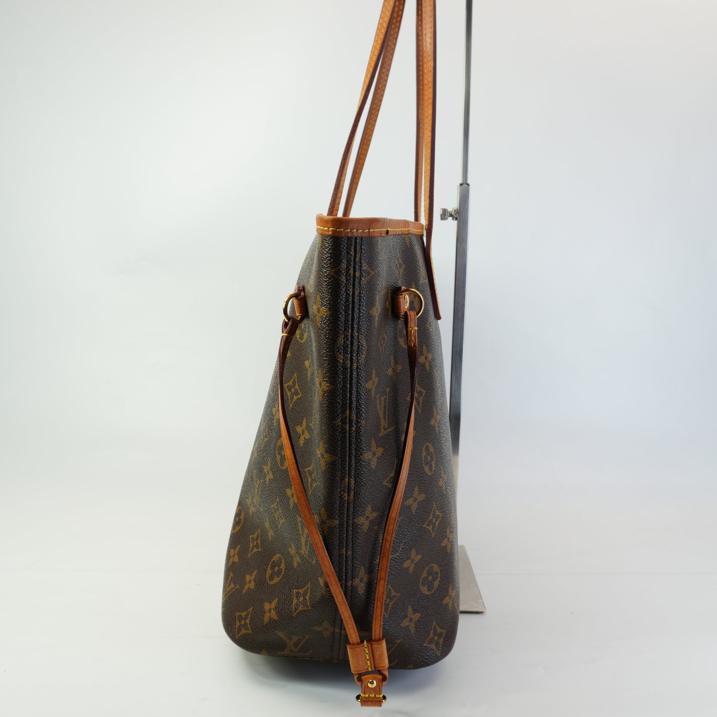 Louis Vuitton	Neverfull Tote Bag GHW MM