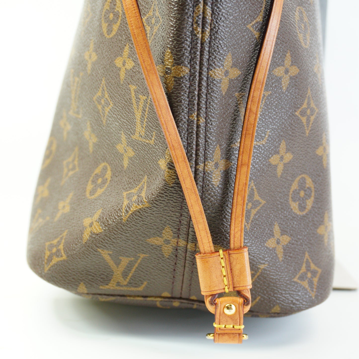 Louis Vuitton	Neverfull Tote Bag GHW MM