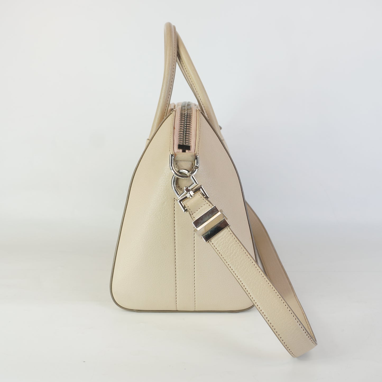 Givenchy Antigona SHW Medium