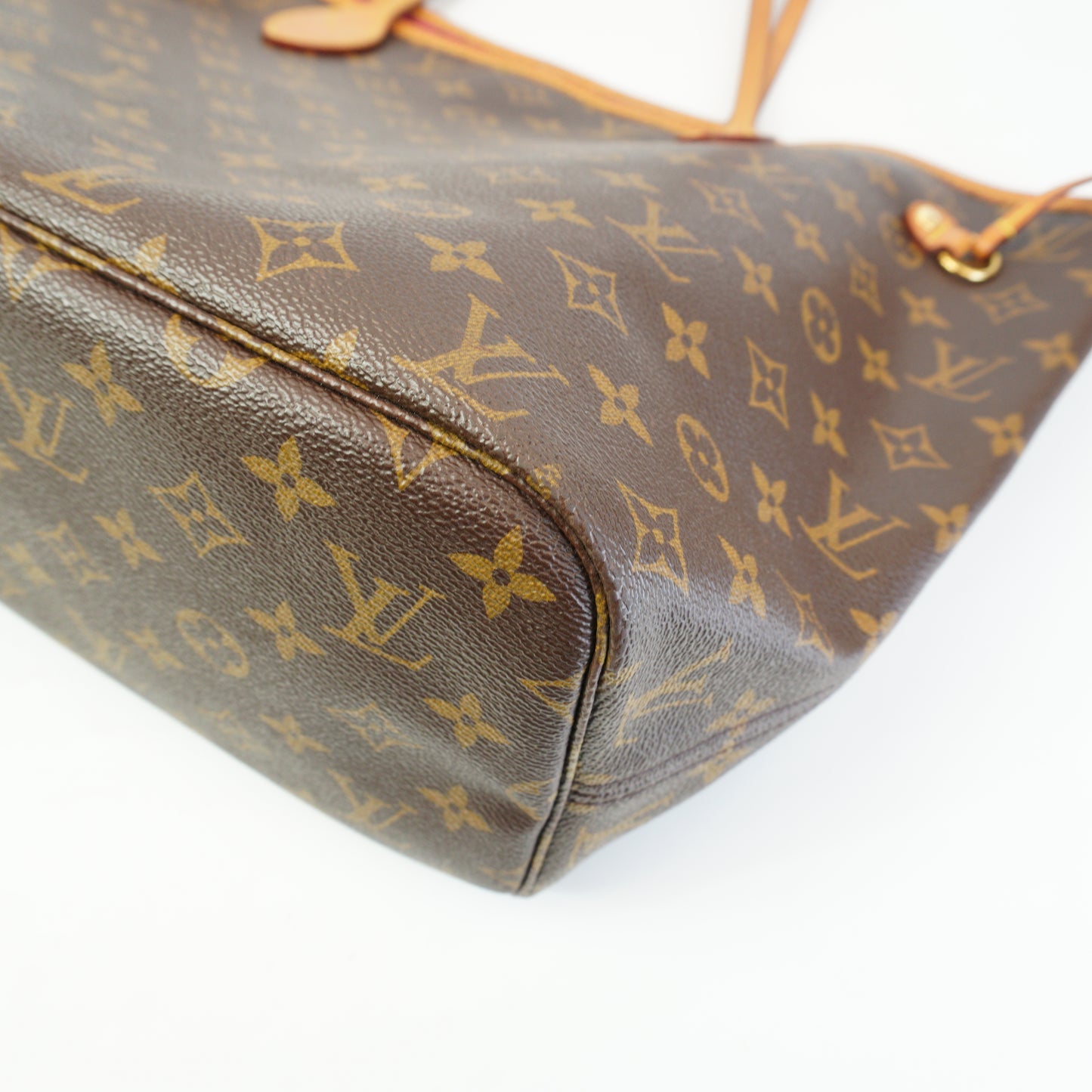 Louis Vuitton	Neverfull Tote Bag GHW MM