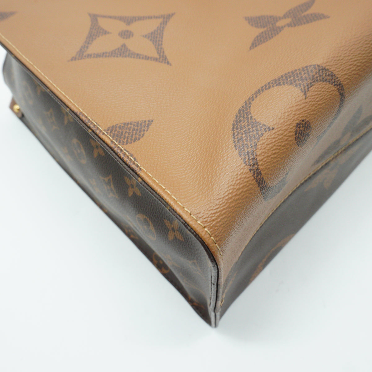 Louis Vuitton	On the Go GM Giant Monogram GHW