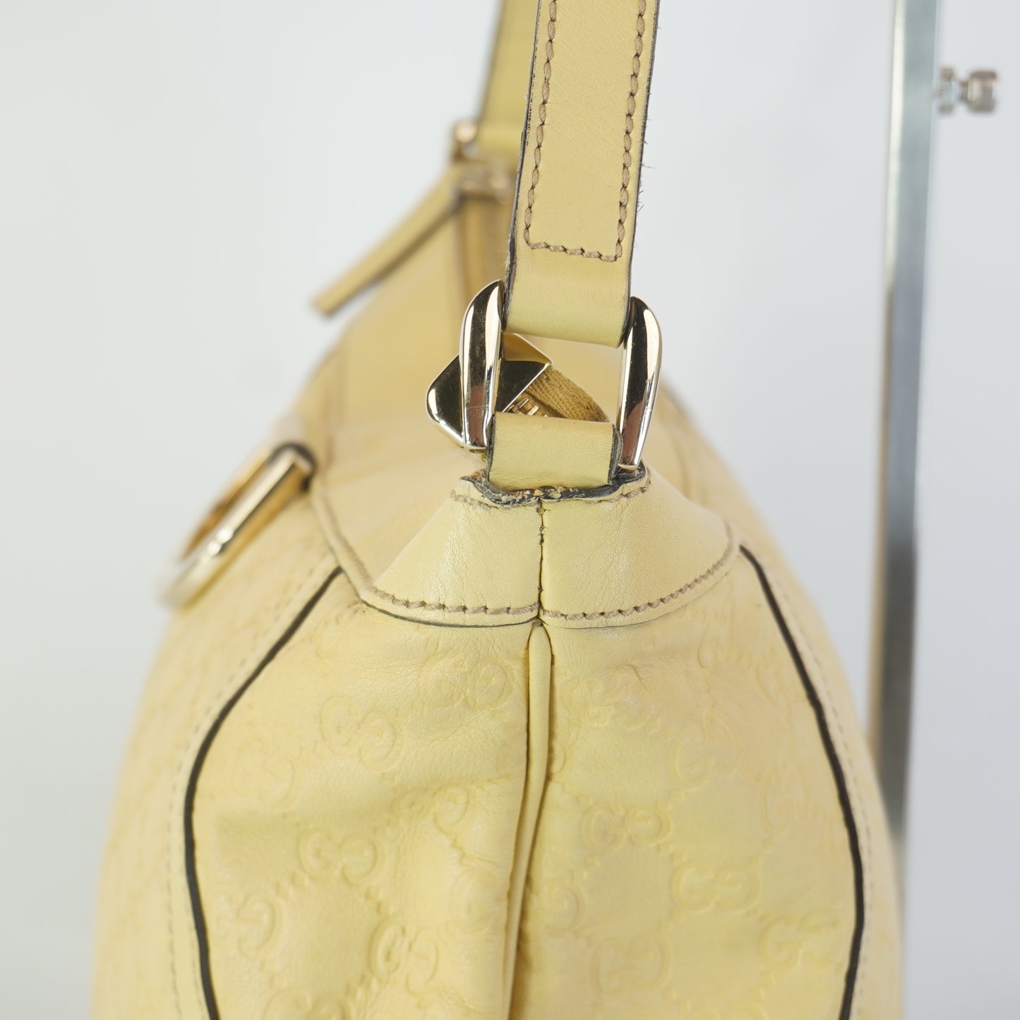 Gucci Abbey D-Ring GHW Medium