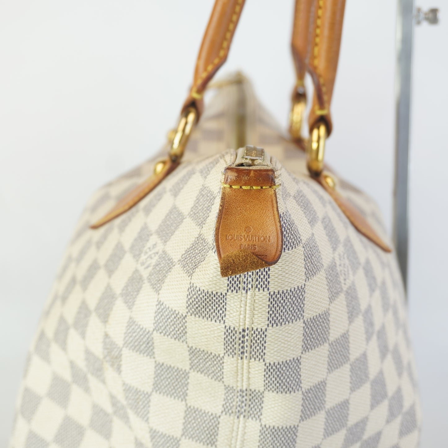 Louis Vuitton	Damier Azur Saleya MM
