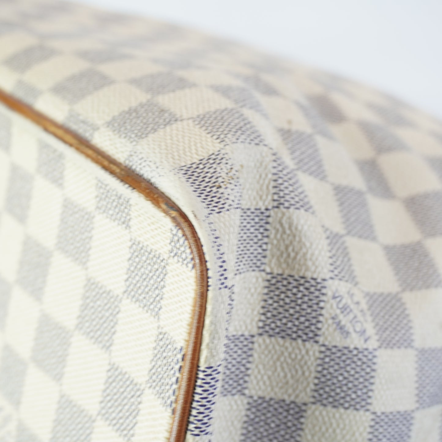 Louis Vuitton	Damier Azur Saleya MM